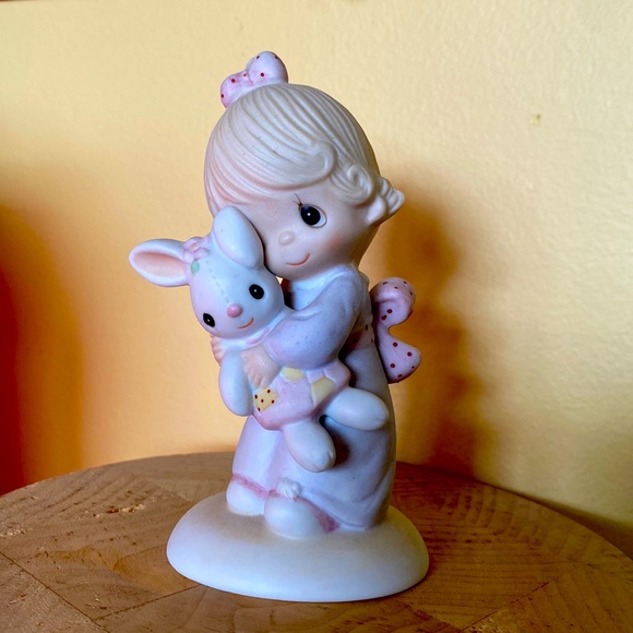 Precious Moments Other - Precious Moments Jesus Loves Me figurine 1977